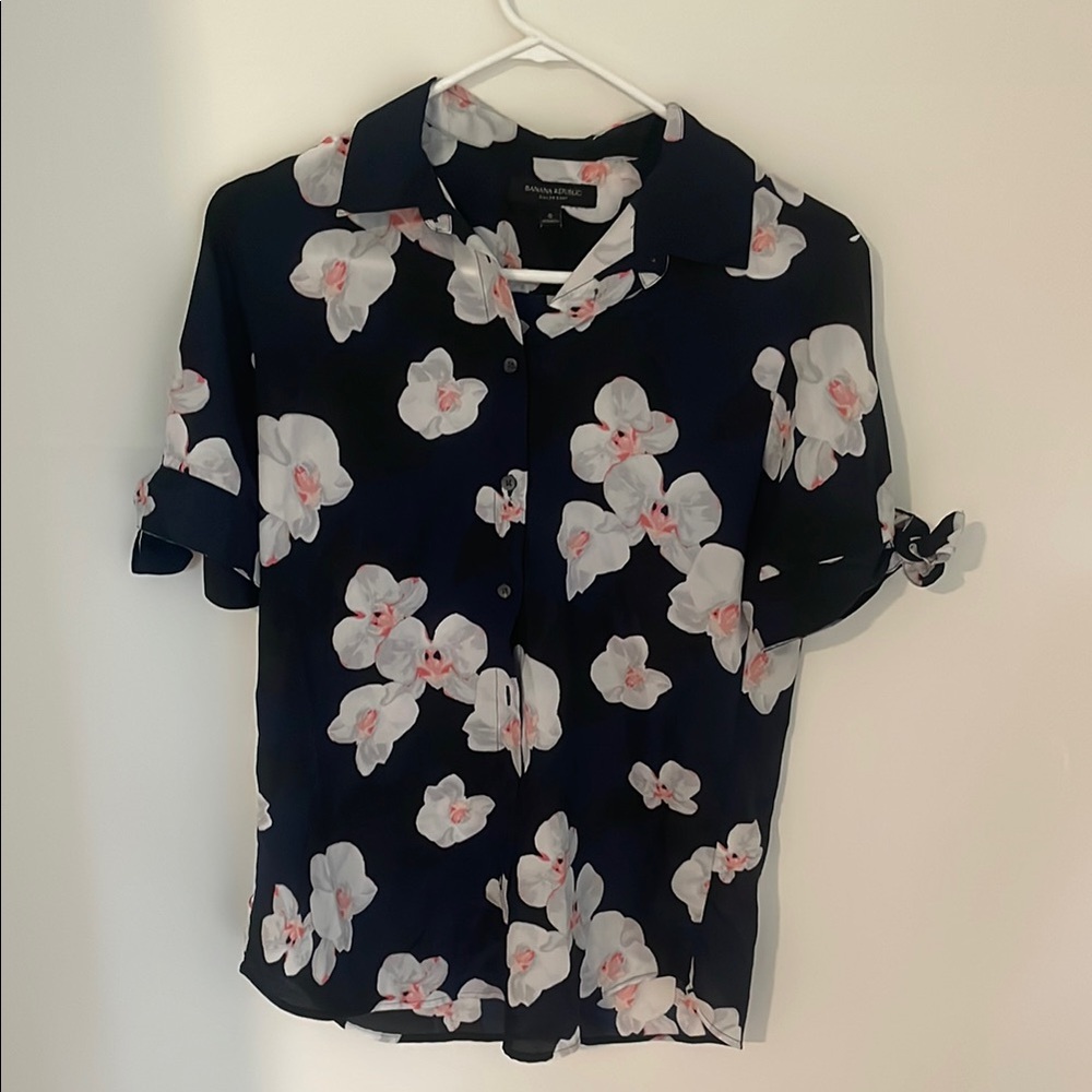Banana Republic Dillon Shirt Women's S Navy White Pink Floral Short Sleeve